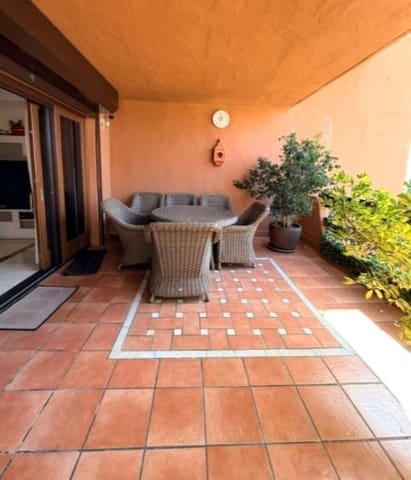 Apartamento de 3 habitaciones en Parque Central, Estepona en venta con garaje - 1.100.000 € (Ref: 9826106)