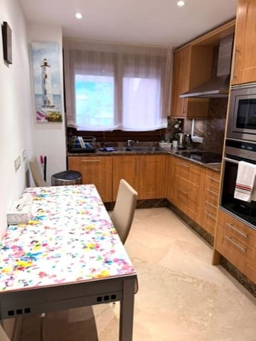 Apartamento de 3 habitaciones en Parque Central, Estepona en venta con garaje - 1.100.000 € (Ref: 9826106)