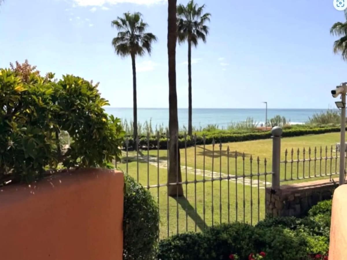 3 makuuhuone Huoneisto myytävänä paikassa Estepona mukana 
autotalli - 1 100 000 € (Ref: 9826106)