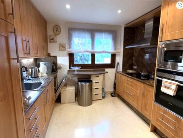 3 soverom Leilighet til salgs i Parque Central, Estepona med garasje - € 1 100 000 (Ref: 9826107)