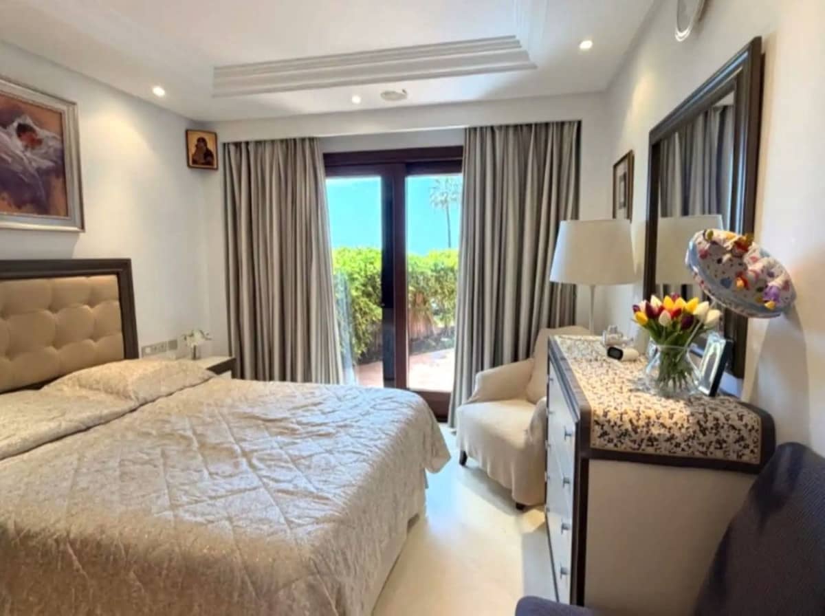 3 soverom Leilighet til salgs i Estepona med garasje - € 1 100 000 (Ref: 9826107)