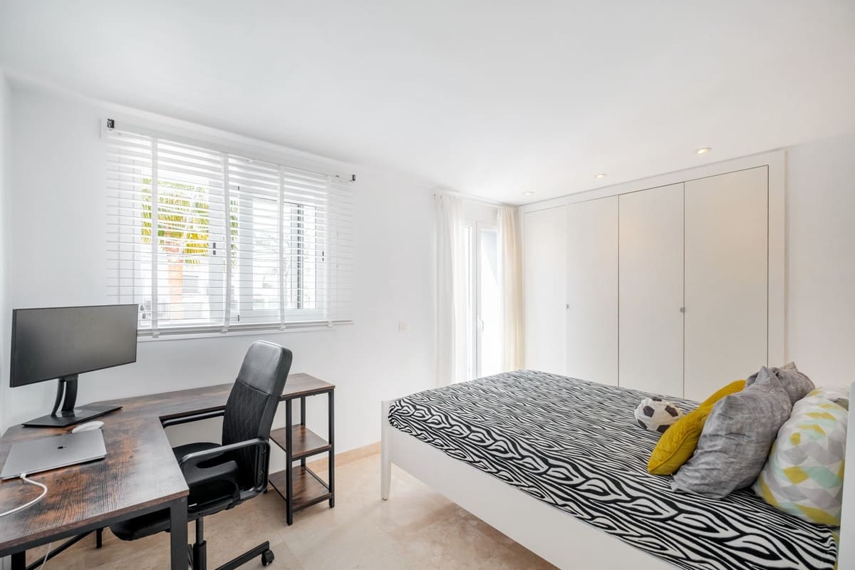 3 sovrum Lägenhet till salu i Benahavis - 597 000 € (Ref: 9826109)