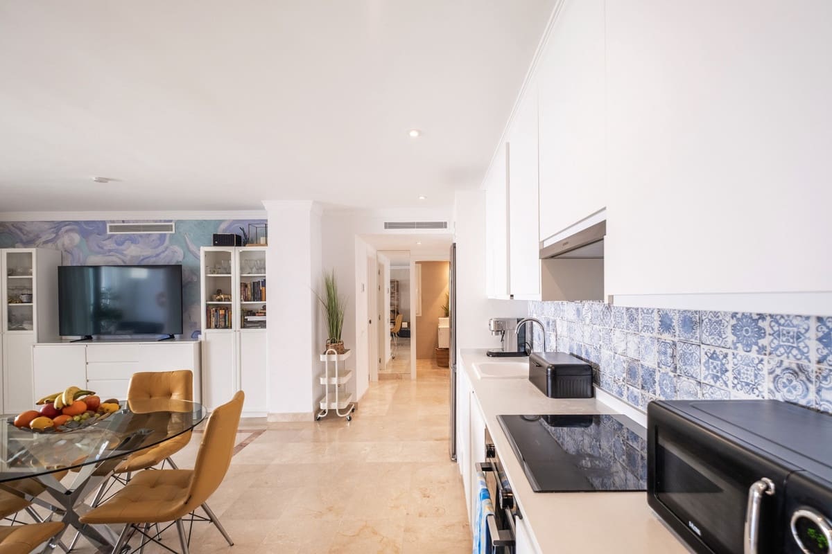 3 sovrum Lägenhet till salu i Benahavis - 597 000 € (Ref: 9826109)