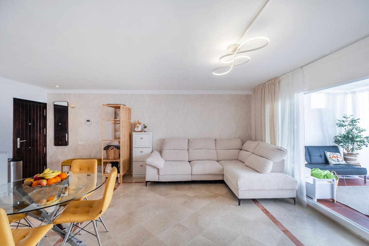 3 sovrum Lägenhet till salu i Benahavis - 597 000 € (Ref: 9826109)