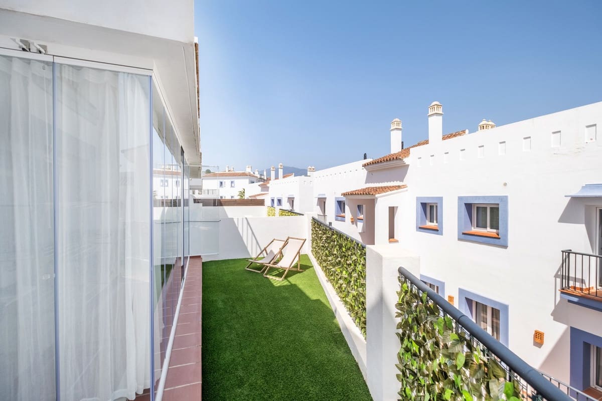 3 sovrum Lägenhet till salu i Benahavis - 597 000 € (Ref: 9826109)