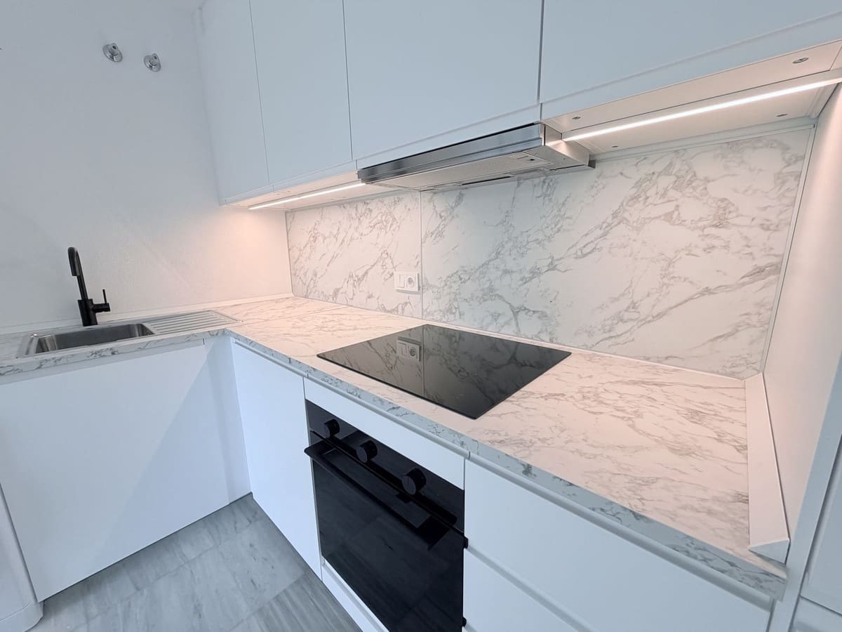 2 bedroom Apartment for sale in Alhaurin el Grande - € 289,000 (Ref: 9826110)