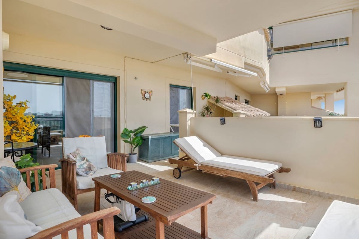 2 soverom Leilighet til salgs i Torrequebrada med garasje - € 365 000 (Ref: 9826111)