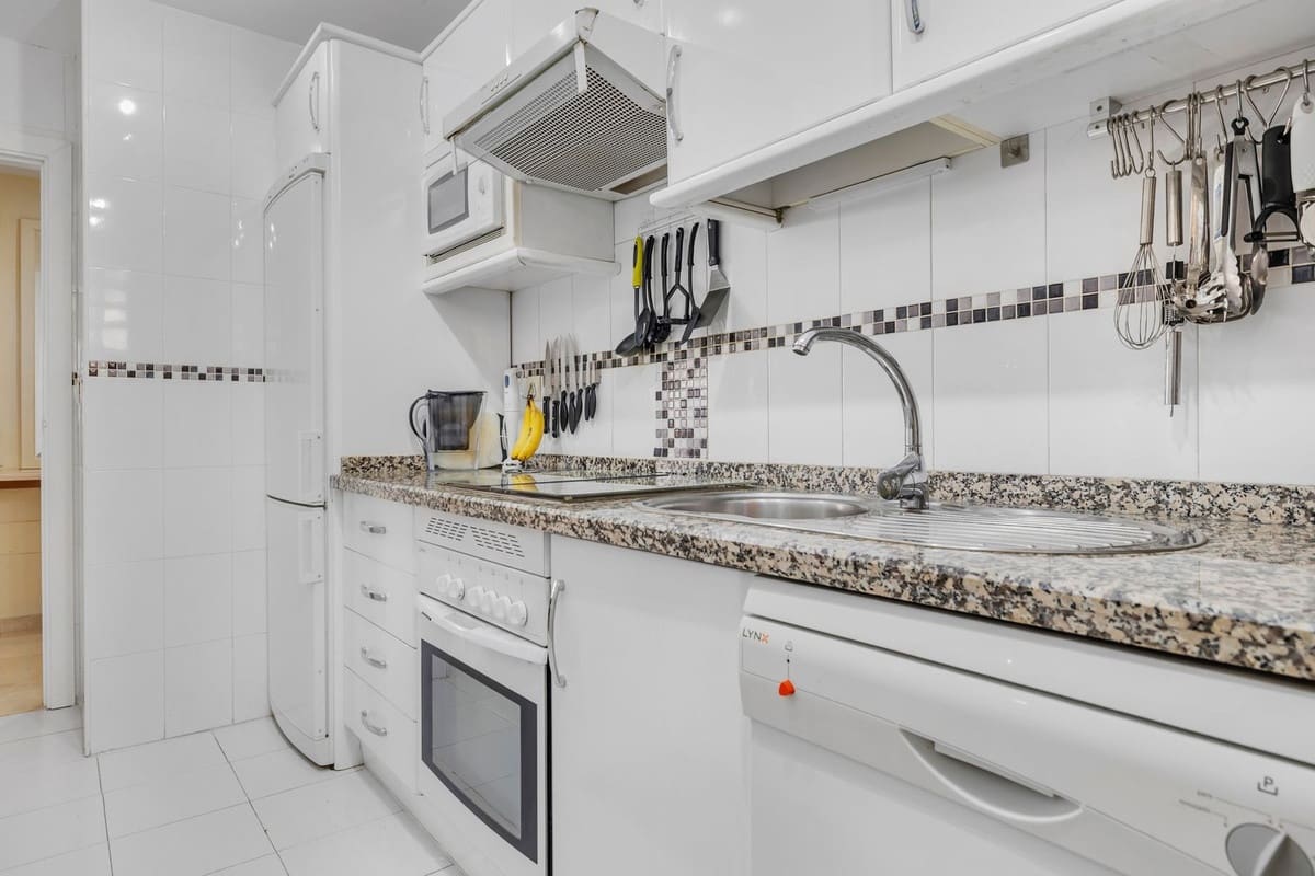 2 soverom Leilighet til salgs i Torrequebrada med garasje - € 365 000 (Ref: 9826111)