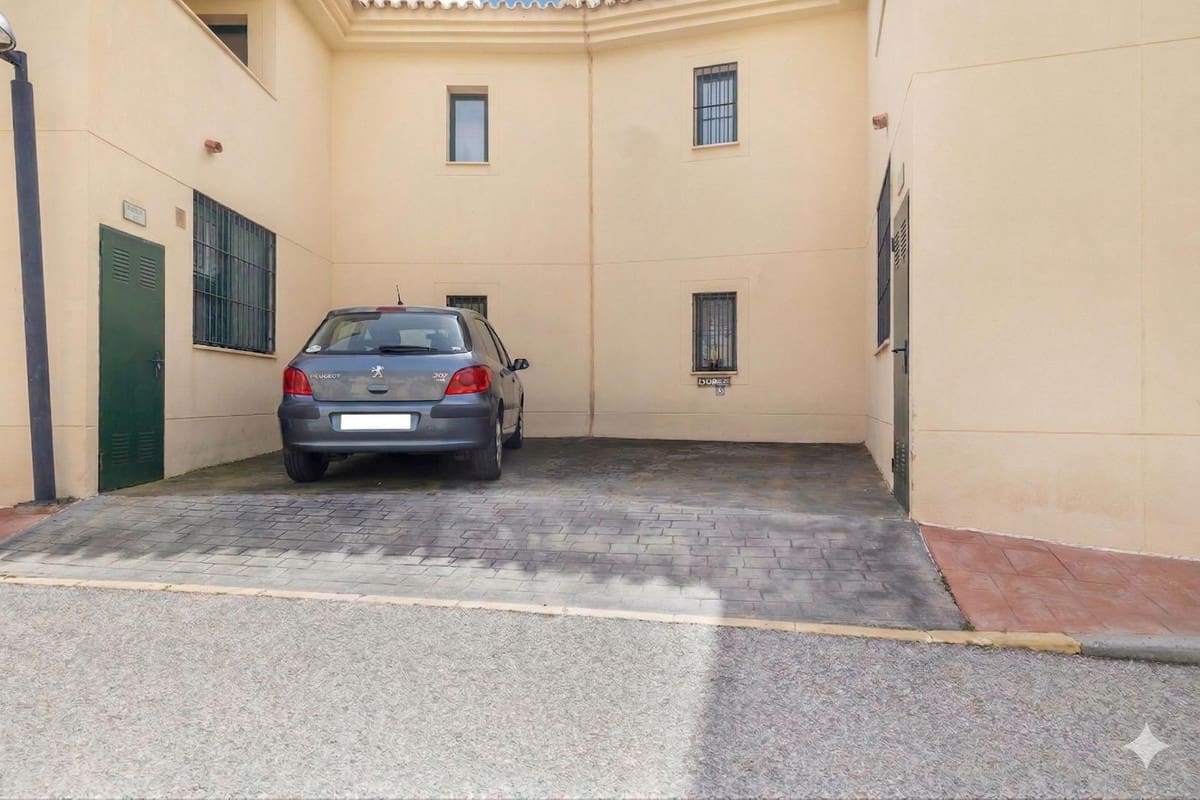 2 soverom Leilighet til salgs i Torrequebrada med garasje - € 365 000 (Ref: 9826111)