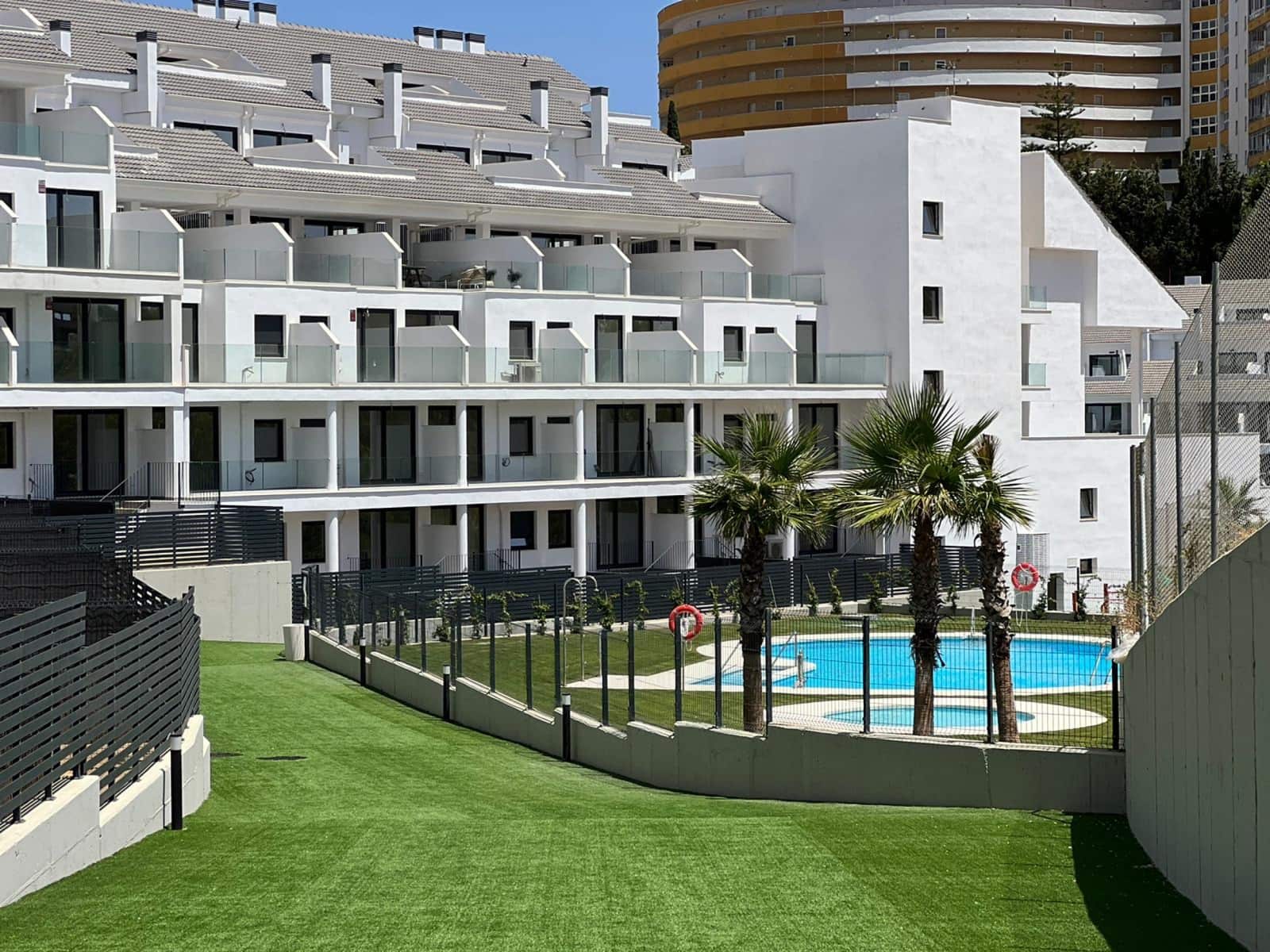 2 slaapkamer Appartement te koop in Fuengirola met garage - € 340.000 (Ref: 9828077)