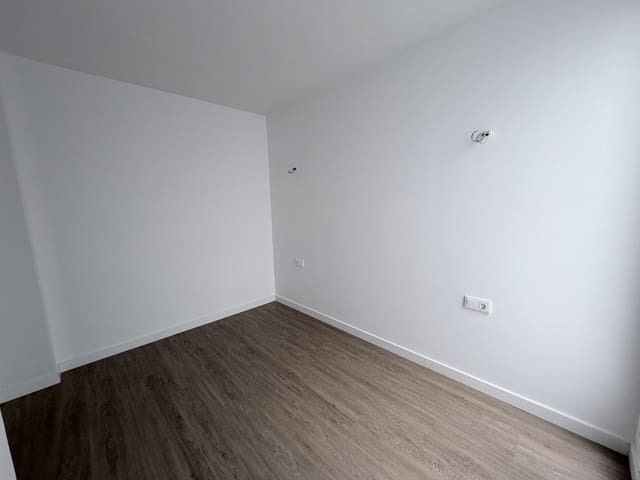 2 Zimmer Apartment zu verkaufen in Zona Puerto Deportivo, Fuengirola mit Garage - 340.000 € (Ref: 9828077)