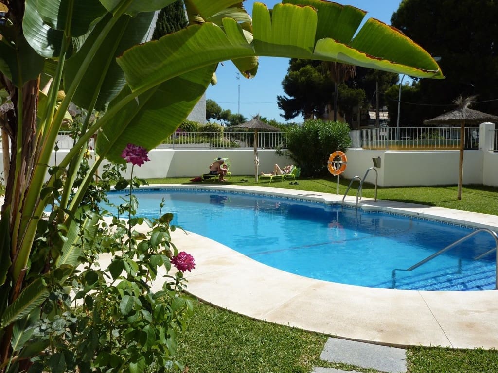 2 bedroom Apartment for sale in Benalmadena with garage - € 420,000 (Ref: 9830428)