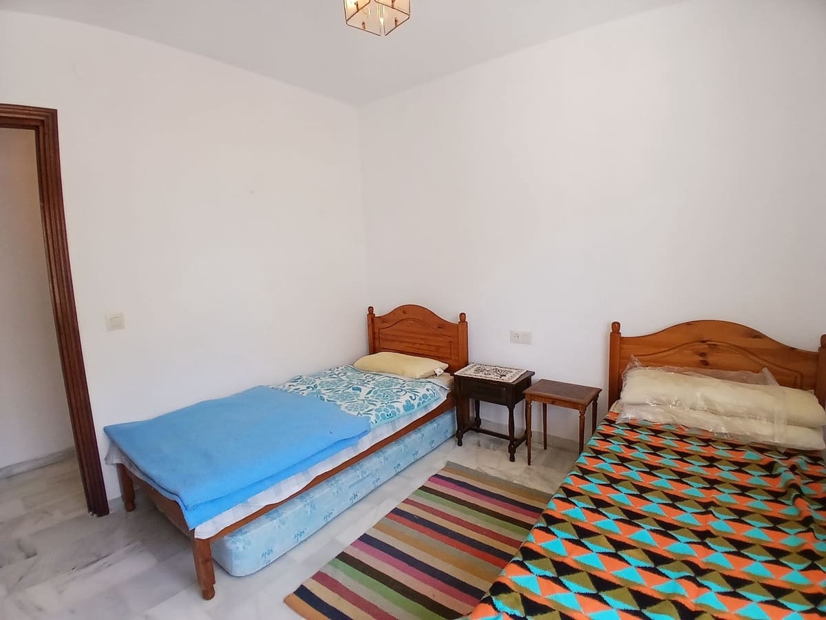 2 slaapkamer Appartement te koop in Fuengirola met garage - € 545.000 (Ref: 9830433)