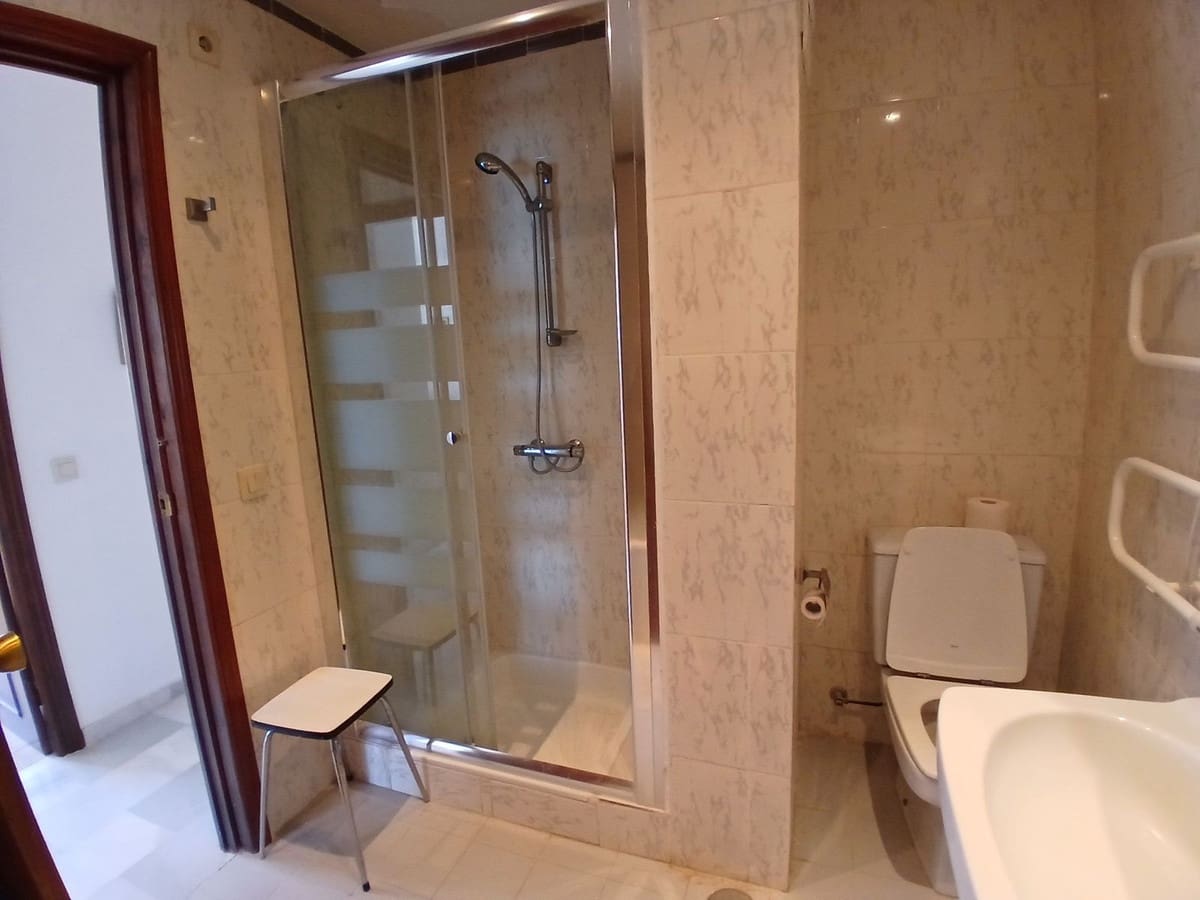 2 slaapkamer Appartement te koop in Fuengirola met garage - € 545.000 (Ref: 9830433)