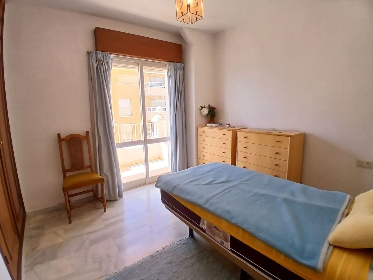 2 slaapkamer Appartement te koop in Fuengirola met garage - € 545.000 (Ref: 9830433)