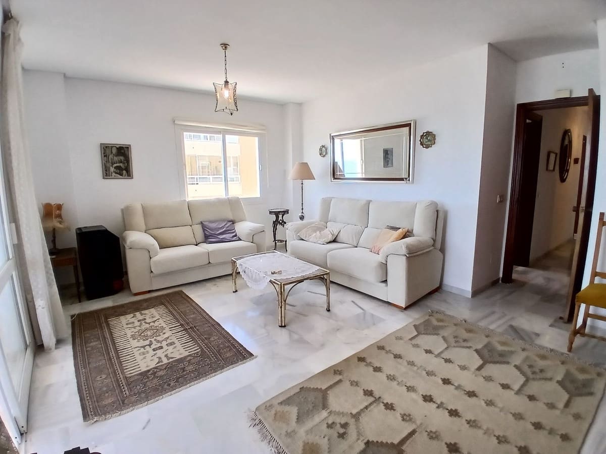 2 slaapkamer Appartement te koop in Fuengirola met garage - € 545.000 (Ref: 9830433)