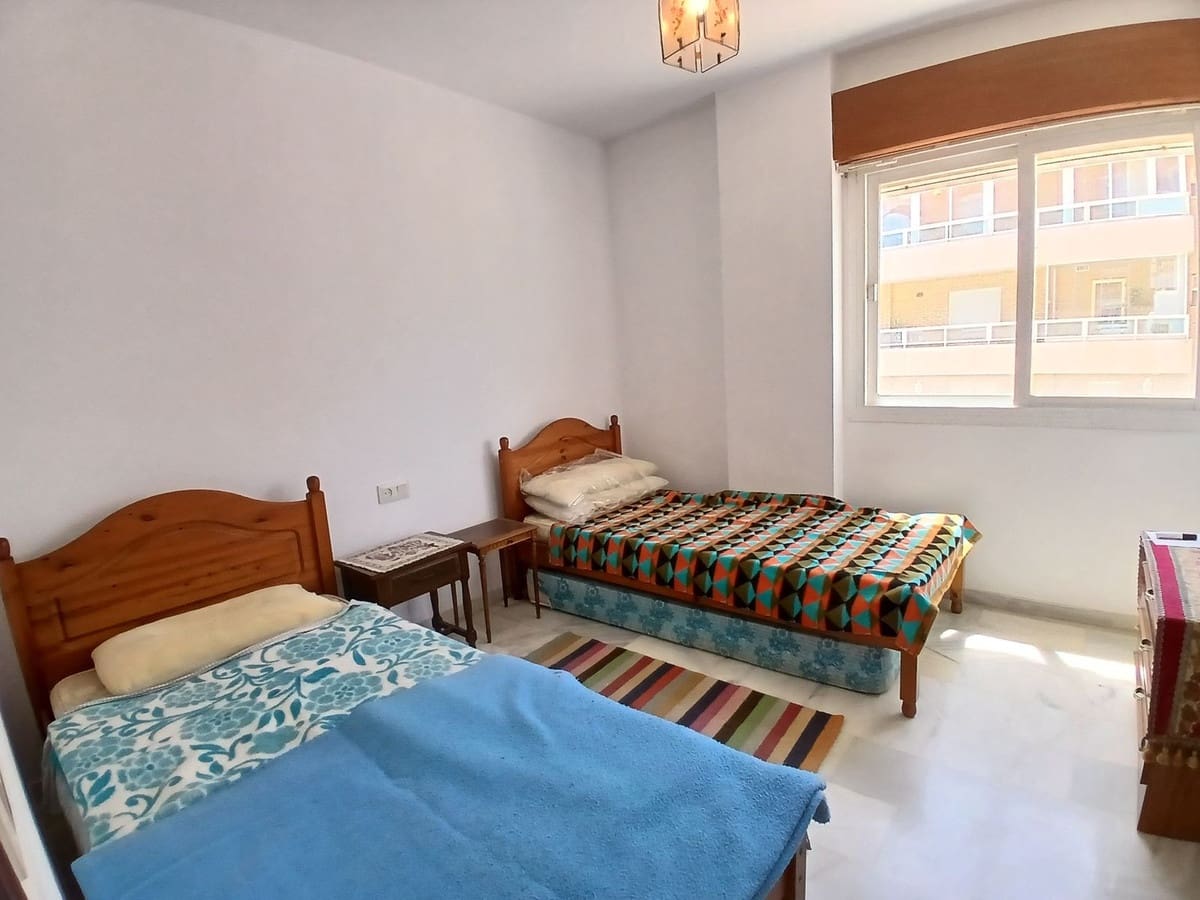 2 slaapkamer Appartement te koop in Fuengirola met garage - € 545.000 (Ref: 9830433)