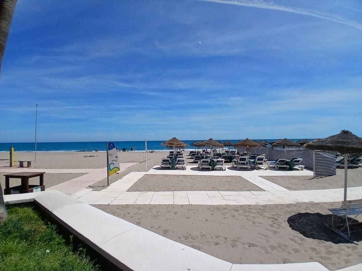 2 slaapkamer Appartement te koop in Fuengirola met garage - € 545.000 (Ref: 9830433)
