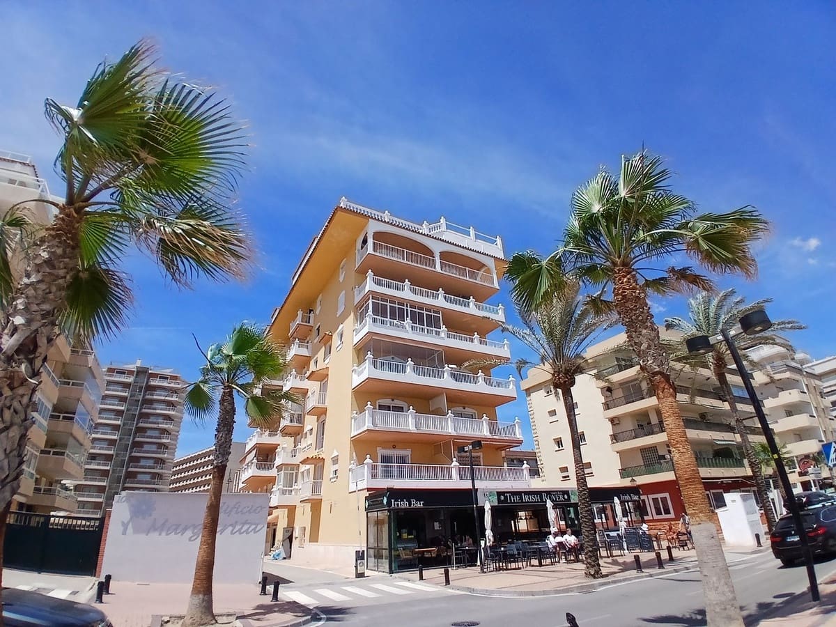 2 slaapkamer Appartement te koop in Fuengirola met garage - € 545.000 (Ref: 9830433)