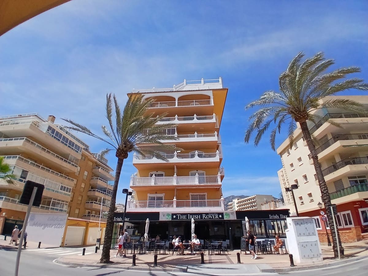 2 slaapkamer Appartement te koop in Fuengirola met garage - € 545.000 (Ref: 9830433)
