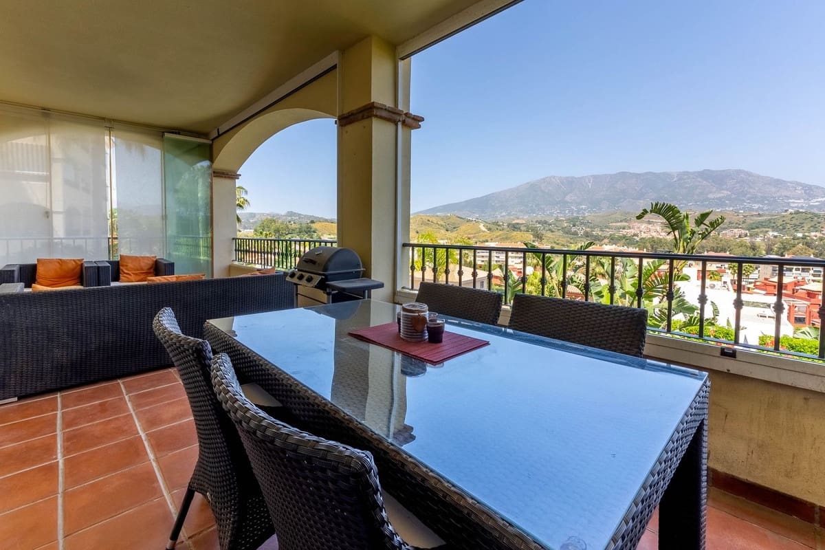 2 soverom Leilighet til salgs i La Cala Hills med garasje - € 325 000 (Ref: 9830437)