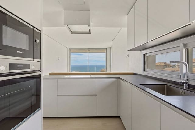 2 chambre Penthouse à vendre à Castillo Sohail, Fuengirola avec garage - 1 200 000 € (Ref: 9833077)