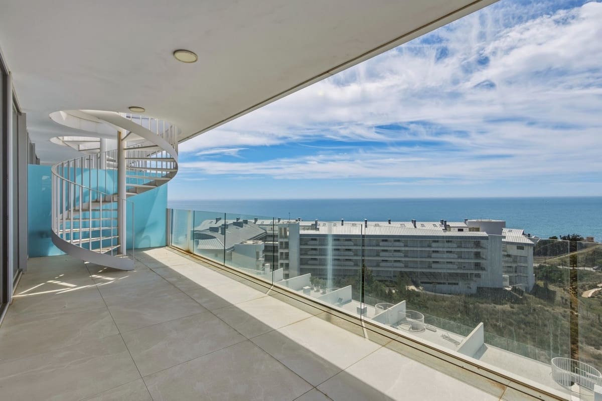 2 quarto Penthouse para venda em Fuengirola com garagem - 1 200 000 € (Ref: 9833077)