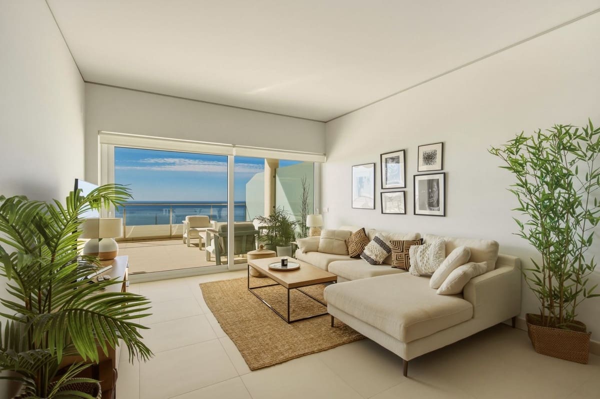 2 bedroom Apartment for sale in Benalmadena with garage - € 700,000 (Ref: 9833078)