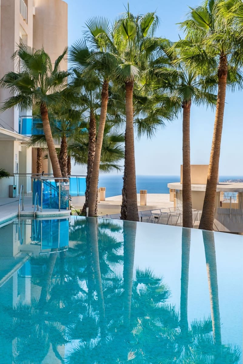2 bedroom Apartment for sale in Benalmadena with garage - € 700,000 (Ref: 9833078)