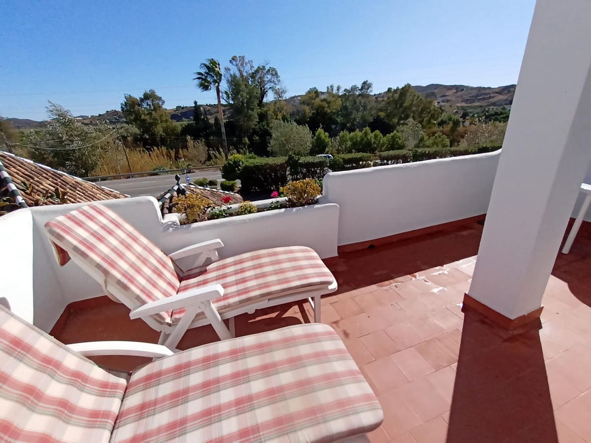 2 bedroom Apartment for sale in Mijas Golf - € 355,000 (Ref: 9833081)