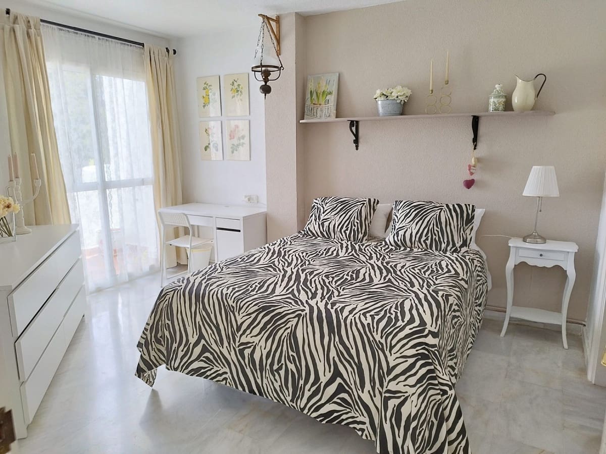 2 bedroom Apartment for sale in Mijas Golf - € 355,000 (Ref: 9833081)