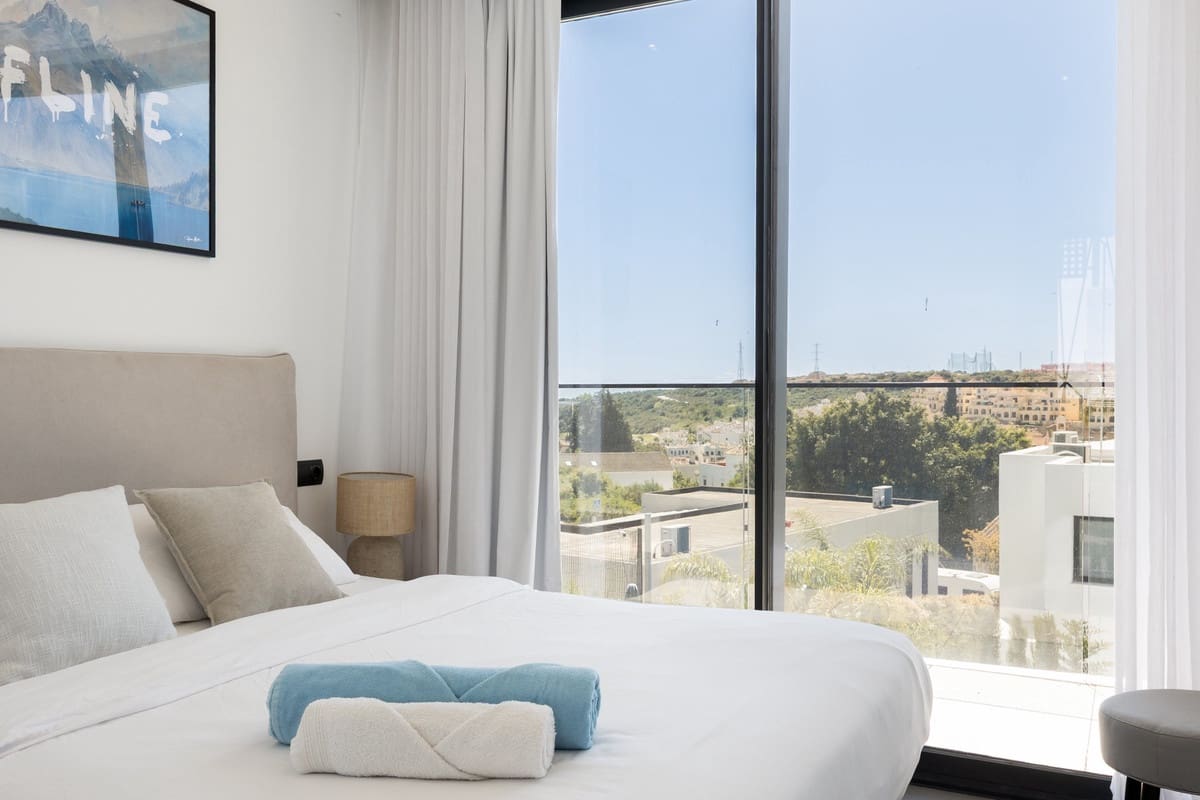 4 makuuhuone Huvila myytävänä paikassa Estepona - 1 295 000 € (Ref: 9833083)