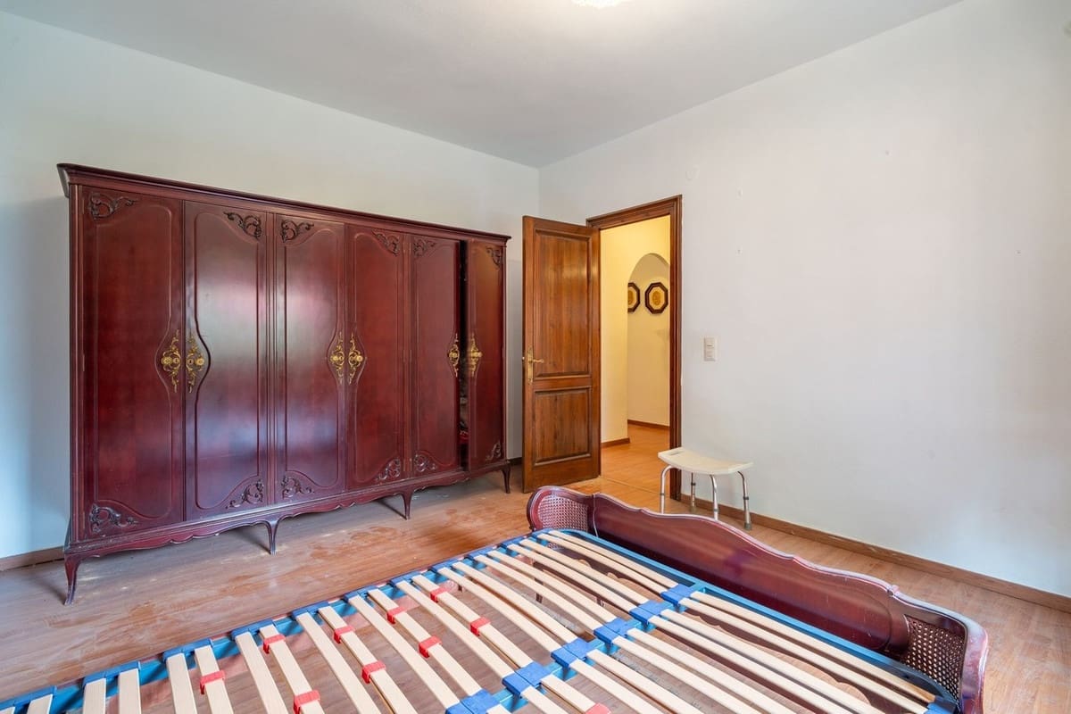 Chalet de 6 habitaciones en Málaga ciudad en venta - 1.365.000 € (Ref: 9834925)