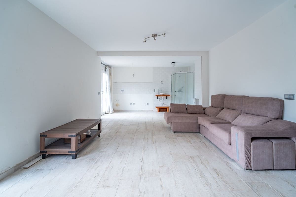 Chalet de 6 habitaciones en Málaga ciudad en venta - 1.365.000 € (Ref: 9834925)
