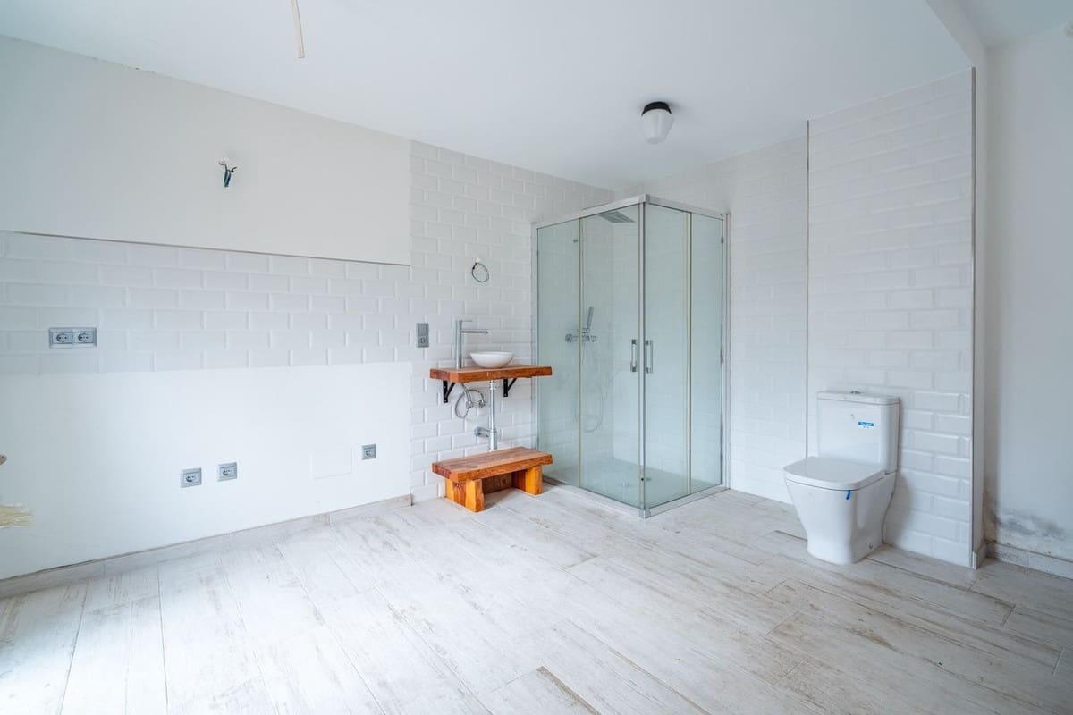 Chalet de 6 habitaciones en Málaga ciudad en venta - 1.365.000 € (Ref: 9834925)