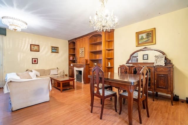 Chalet de 6 habitaciones en El Mayorazgo, Málaga ciudad en venta - 1.365.000 € (Ref: 9834925)