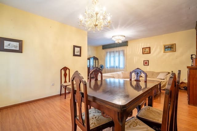 Chalet de 6 habitaciones en El Mayorazgo, Málaga ciudad en venta - 1.365.000 € (Ref: 9834925)