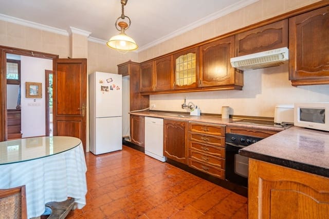 Chalet de 6 habitaciones en El Mayorazgo, Málaga ciudad en venta - 1.365.000 € (Ref: 9834925)