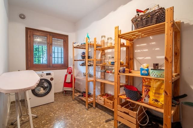Chalet de 6 habitaciones en El Mayorazgo, Málaga ciudad en venta - 1.365.000 € (Ref: 9834925)