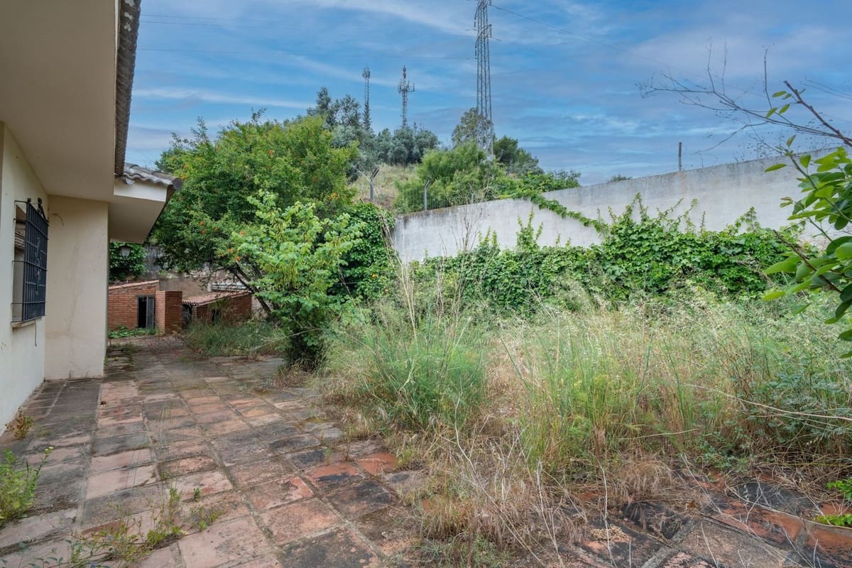 Chalet de 6 habitaciones en Málaga ciudad en venta - 1.365.000 € (Ref: 9834925)