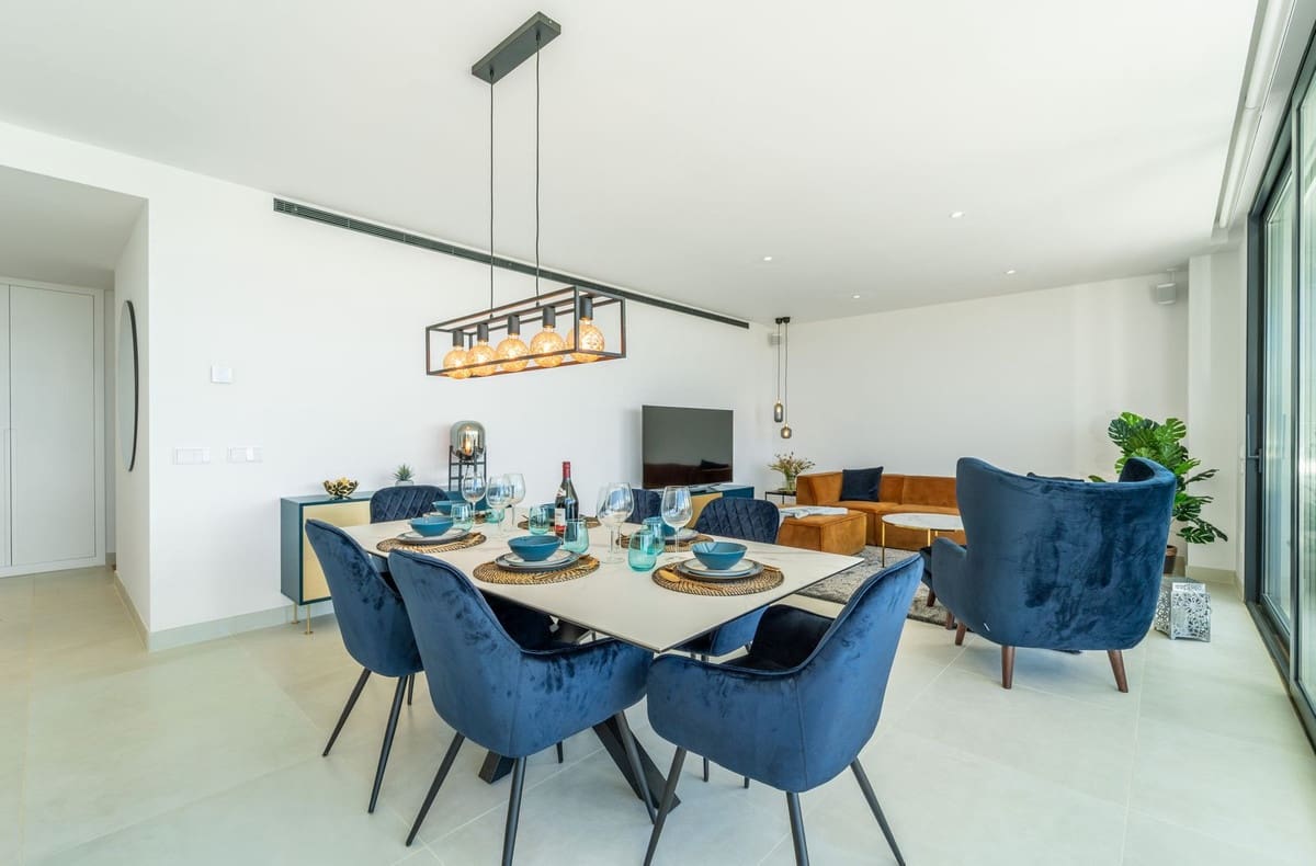 2 soveværelse Lejlighed til salg i Fuengirola med garage - € 620.000 (Ref: 9838731)