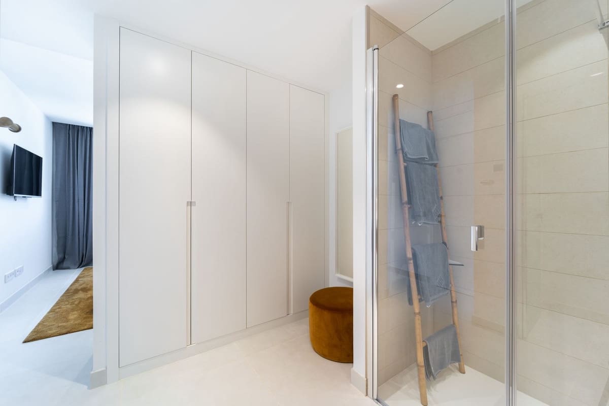 2 soveværelse Lejlighed til salg i Fuengirola med garage - € 620.000 (Ref: 9838731)