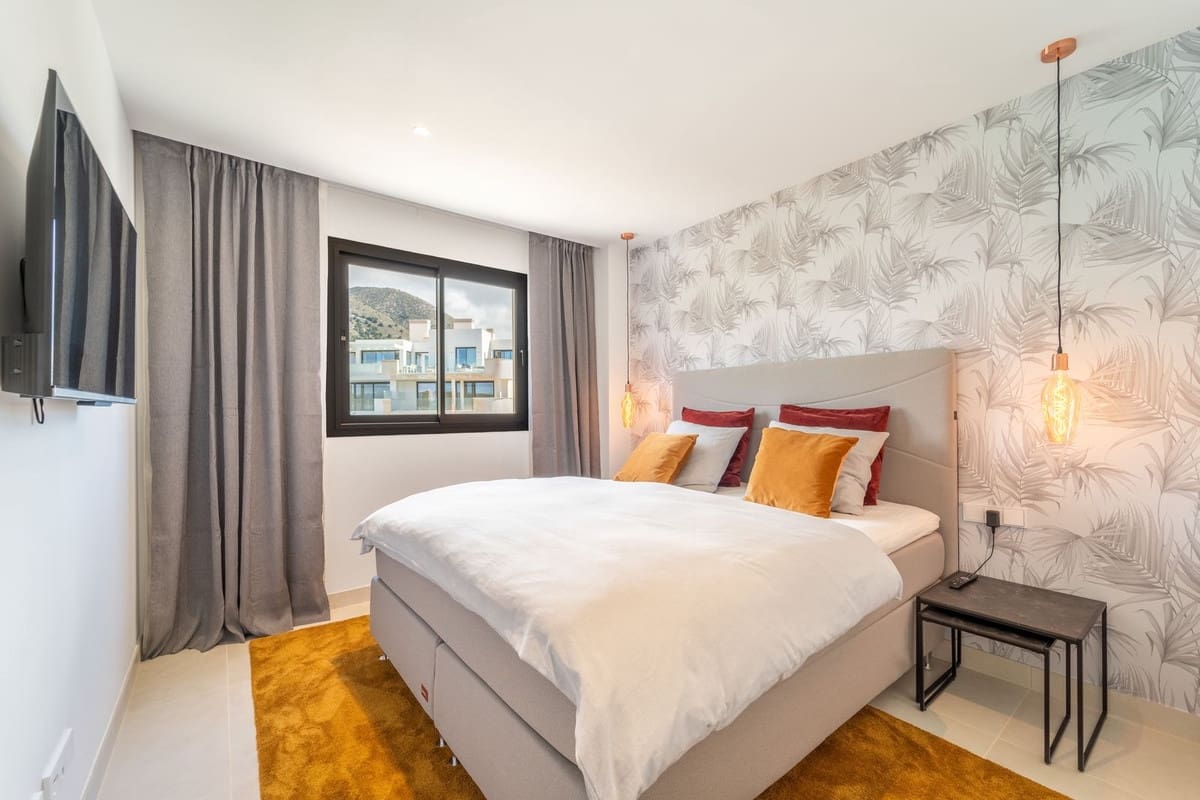 2 soveværelse Lejlighed til salg i Fuengirola med garage - € 620.000 (Ref: 9838731)