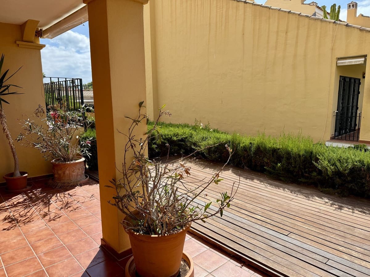 4 bedroom Finca/Country House for sale in Elviria - € 1,050,000 (Ref: 9840005)