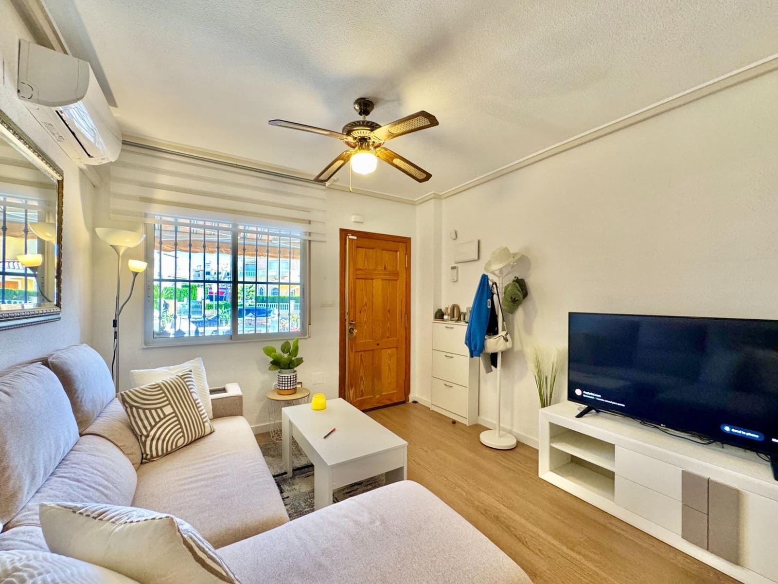 3 makuuhuone Rivitalo myytävänä paikassa Orihuela Costa - 185 000 € (Ref: 9840714)