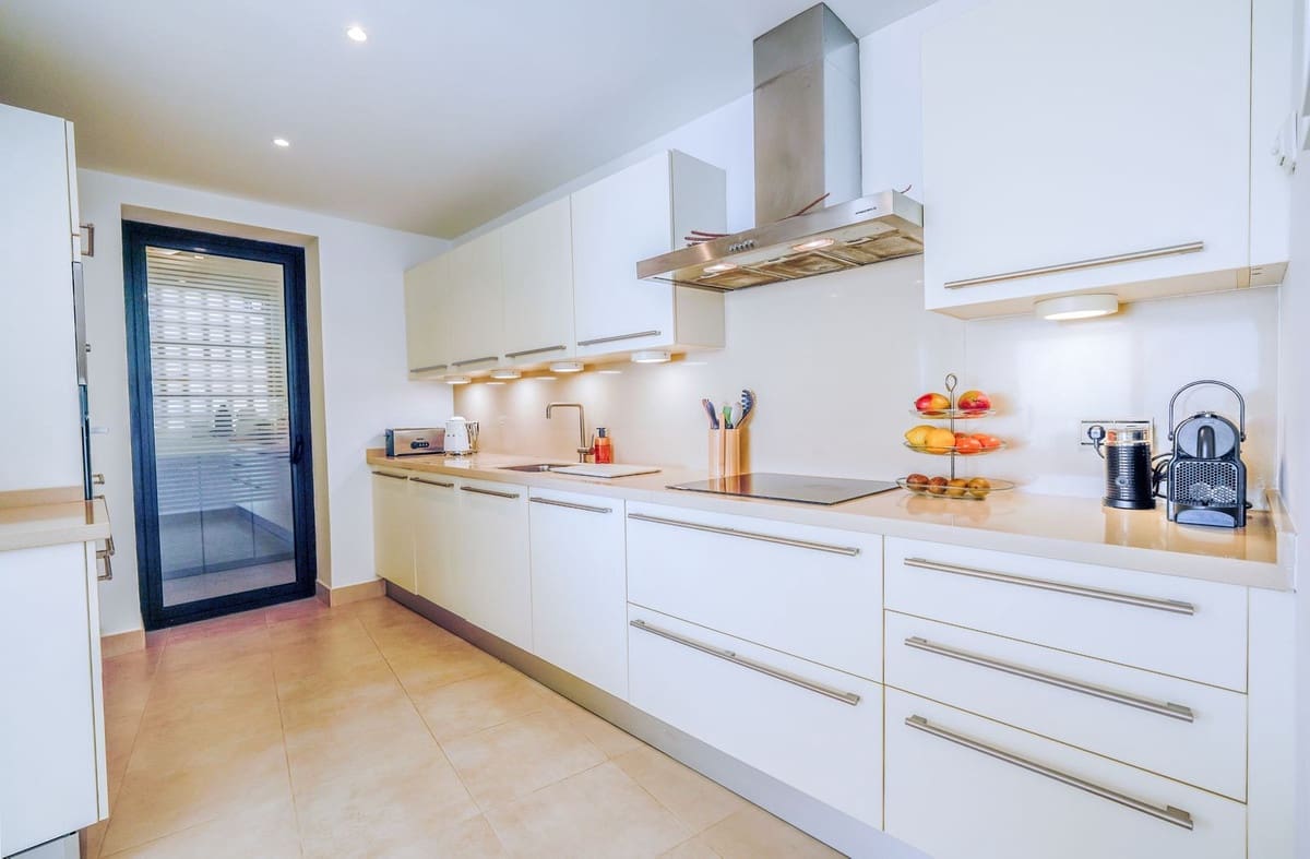 2 camera da letto Attico in vendita in Los Monteros con garage - 549.000 € (Rif: 9848434)