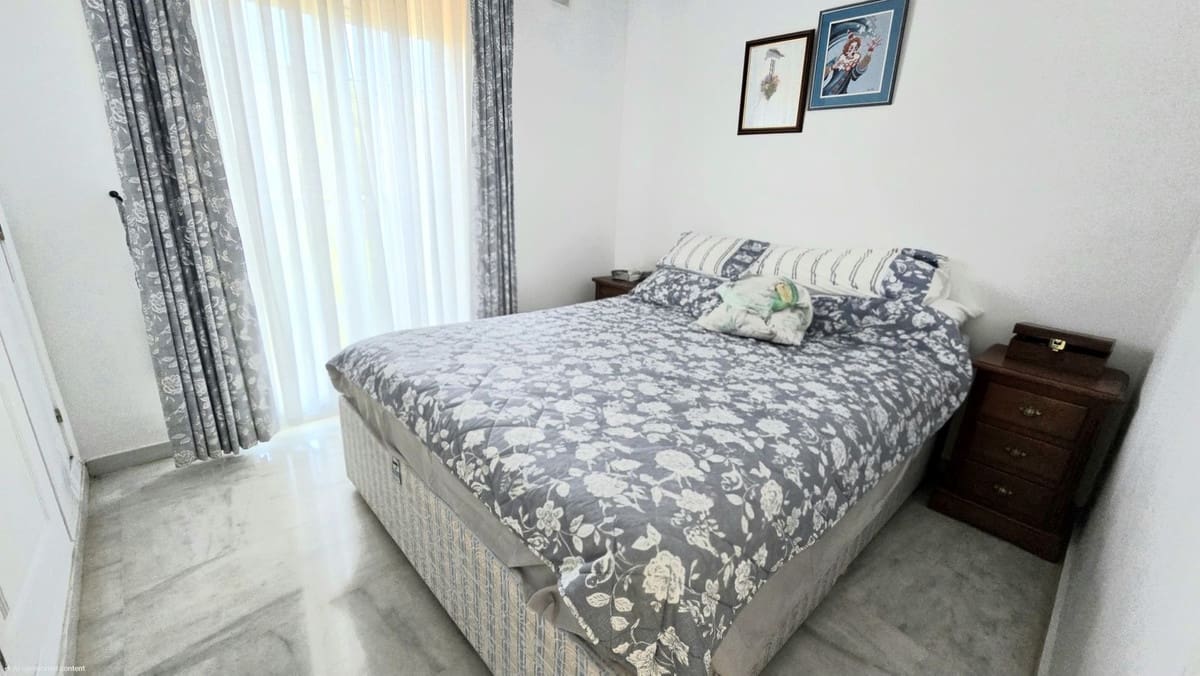 3 makuuhuone Omakotitalo myytävänä paikassa Cabopino mukana 
autotalli - 525 000 € (Ref: 9848437)