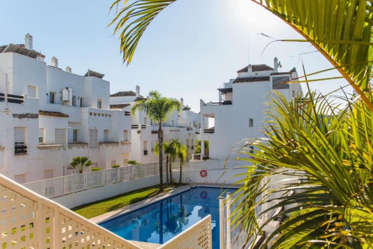 2 chambre Penthouse à vendre à Estepona avec garage - 289 900 € (Ref: 9848454)