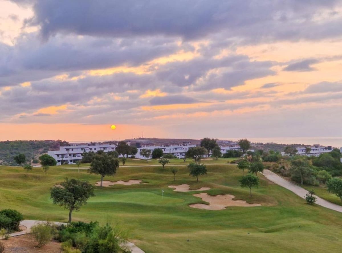 2 chambre Penthouse à vendre à Estepona avec garage - 289 900 € (Ref: 9848454)