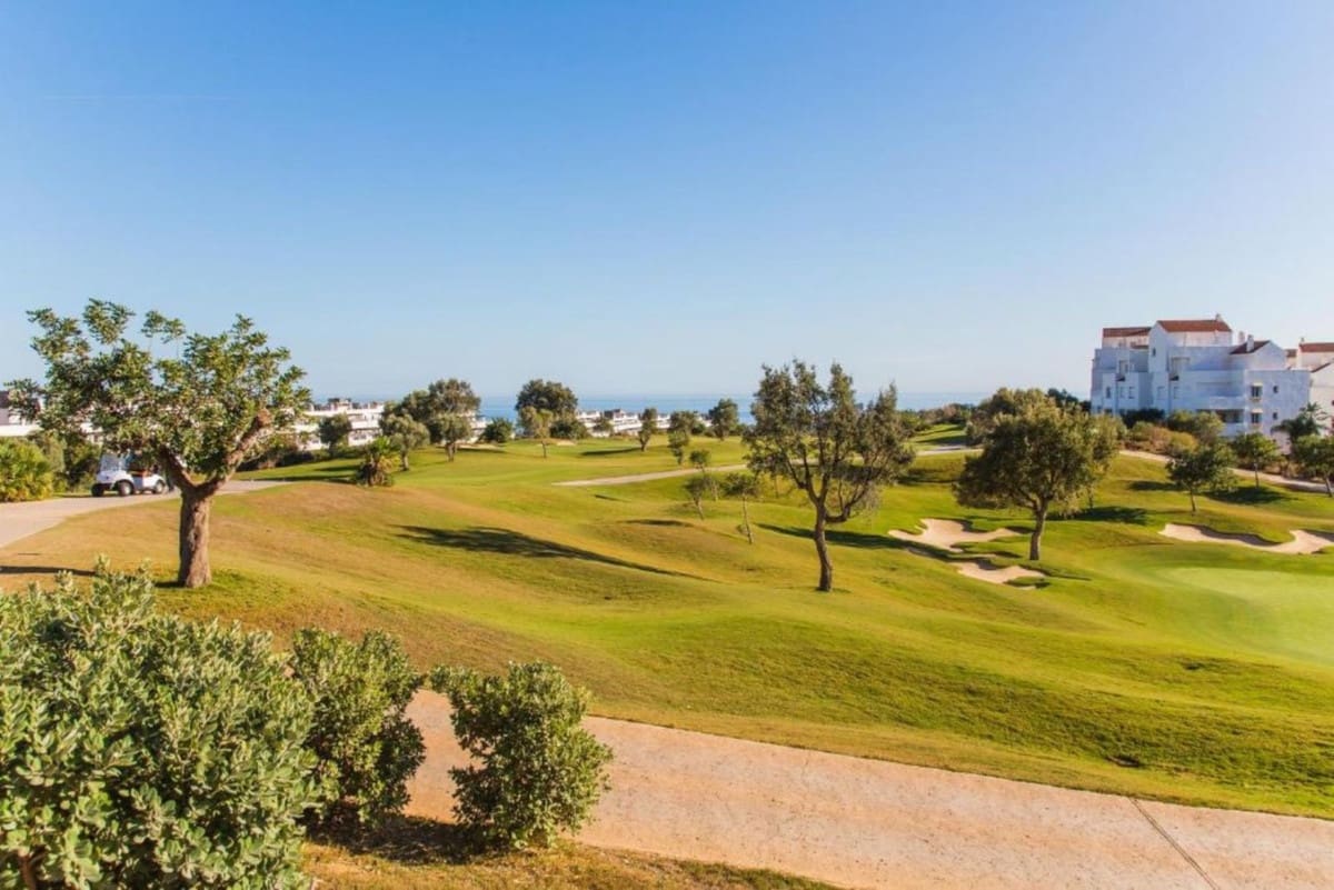 2 chambre Penthouse à vendre à Estepona avec garage - 289 900 € (Ref: 9848454)